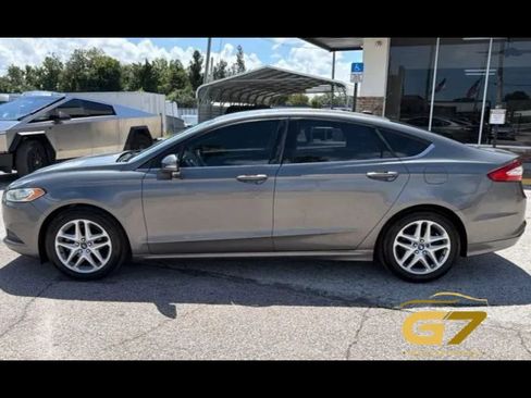 Used 2013 Ford Fusion SE FWD image 5