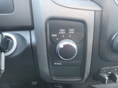 Used 2016 RAM 1500 ST w/ SXT Appearance Group image 17