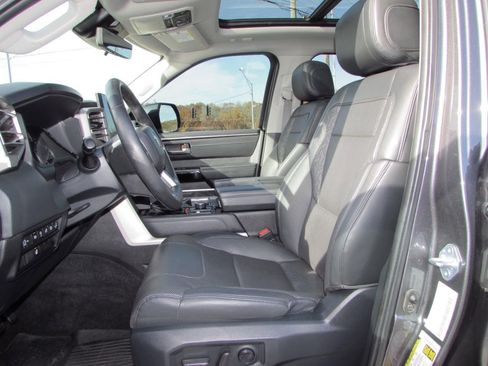 Used 2022 Toyota Tundra Limited image 15