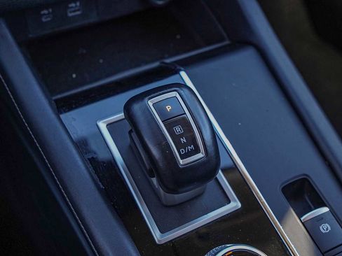 Used 2023 Mitsubishi Outlander SE image 20