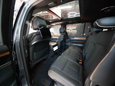 Used 2024 Jeep Grand Wagoneer Series III w/ Rear Seat Video Group 1 image 23