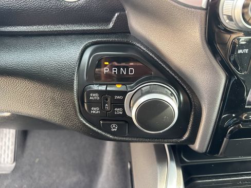 Used 2025 RAM 1500 Big Horn AWD/4WD image 24