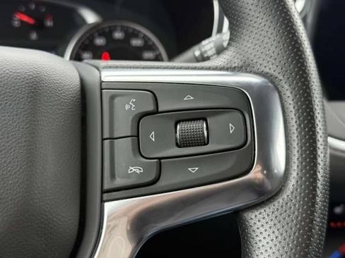 Used 2025 Chevrolet Blazer LT AWD/4WD image 20