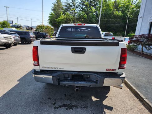 Used 2009 GMC Sierra 1500 SLT w/ White Diamond Edition RWD image 4