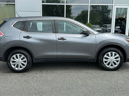 Used 2016 Nissan Rogue S AWD/4WD image 28