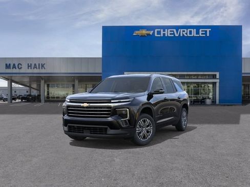 New 2027 Chevrolet Traverse LT w/ Driver Confidence Package FWD image 8