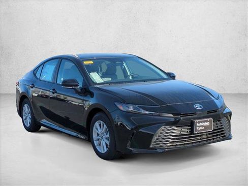 New 2026 Toyota Camry LE FWD image 7
