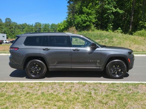 New 2026 Jeep Grand Cherokee L 4WD image 14