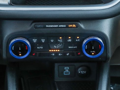 Used 2022 Ford Bronco Sport Outer Banks w/ Tech Package AWD/4WD image 19