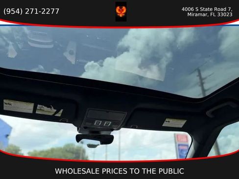 Used 2019 Land Rover Discovery SE AWD/4WD image 21
