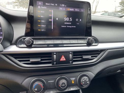 Used 2022 Kia Forte LXS image 10