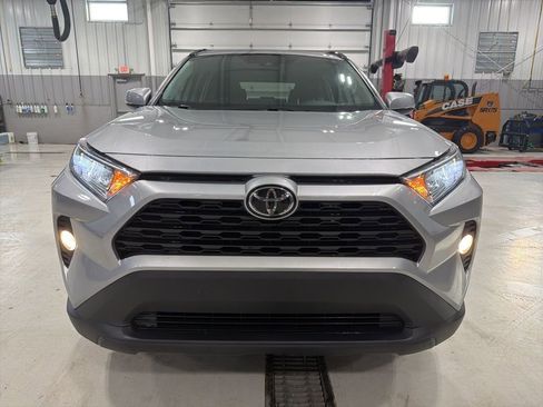 Used 2021 Toyota RAV4 XLE w/ Convenience Package image 16