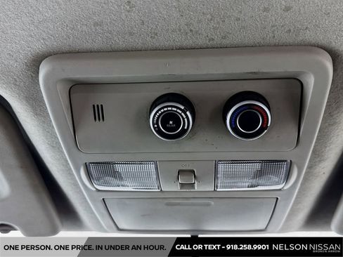 Used 2018 Nissan NV 3500 SL RWD image 24