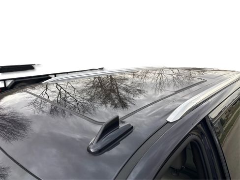 Used 2022 Chevrolet Tahoe LT w/ Luxury Package image 13