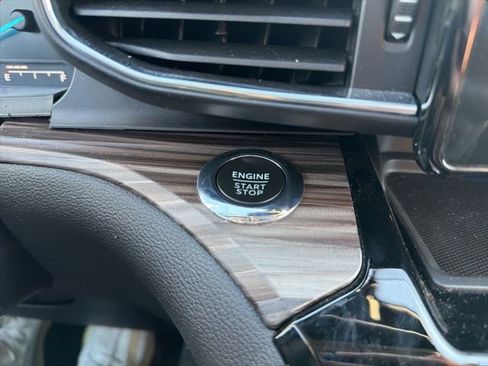 Certified 2022 Ford Explorer Limited image 30