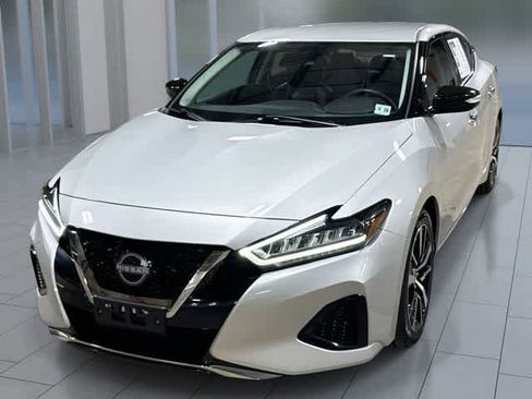 Used 2023 Nissan Maxima SV FWD image 1