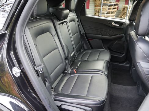 Certified 2024 Ford Escape Platinum image 26