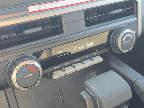 Certified 2026 Toyota 4Runner SR5 AWD/4WD image 35