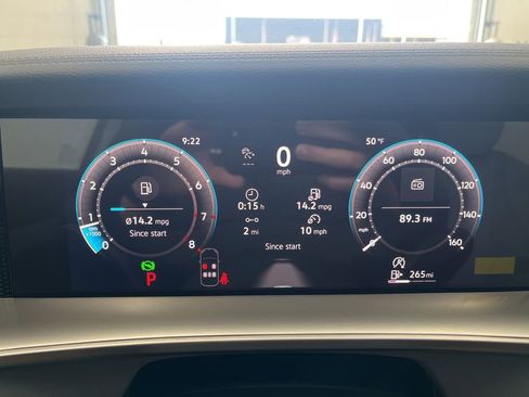 New 2026 Volkswagen Tiguan SE R-Line FWD image 16