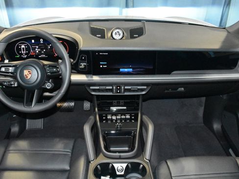 New 2026 Porsche Cayenne Coupe image 9