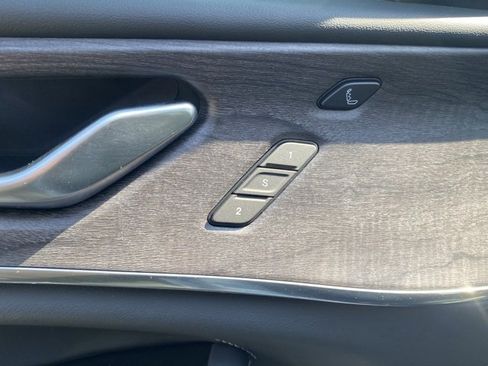 Used 2023 Jeep Grand Cherokee Overland w/ Advanced Protech Group III image 14