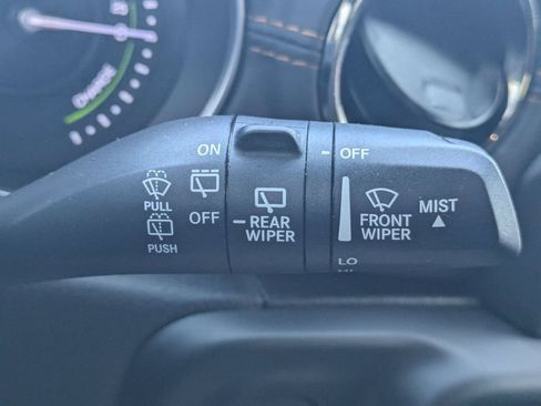 Used 2022 Jeep Wrangler Unlimited Sahara AWD/4WD image 27