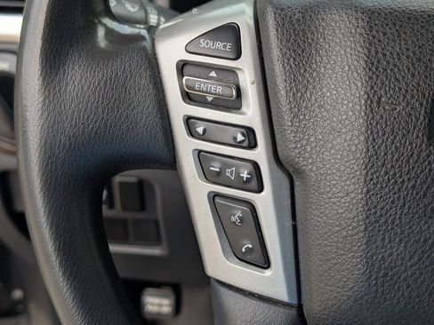 Used 2019 Nissan Titan SV RWD image 14