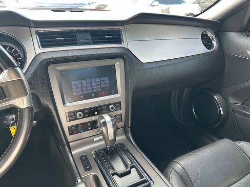 Used 2013 Ford Mustang GT Premium w/ Comfort Pkg RWD image 8