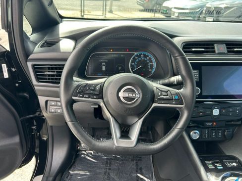 Used 2025 Nissan Leaf SV Plus FWD image 13