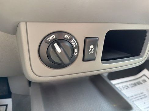 Used 2019 Nissan Frontier SV AWD/4WD image 30