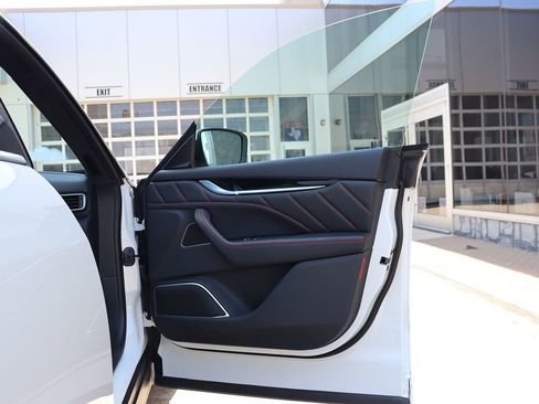 Used 2022 Maserati Levante Modena image 84