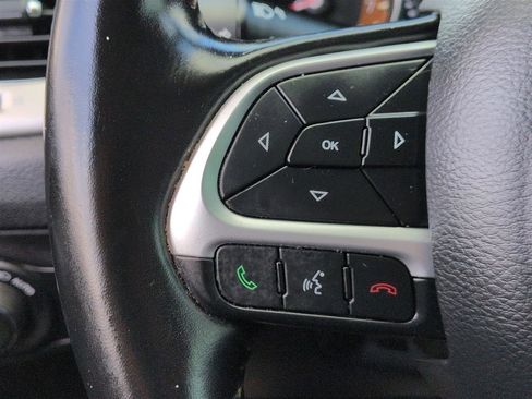 Used 2020 Jeep Compass Latitude FWD image 18