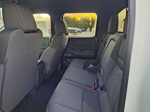New 2026 Nissan Frontier SV w/ SV Convenience Package AWD/4WD image 5