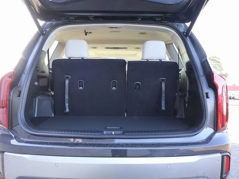 New 2025 Kia Telluride S image 17