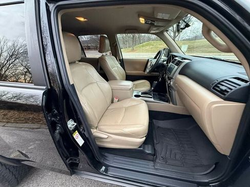 Used 2010 Toyota 4Runner SR5 image 22