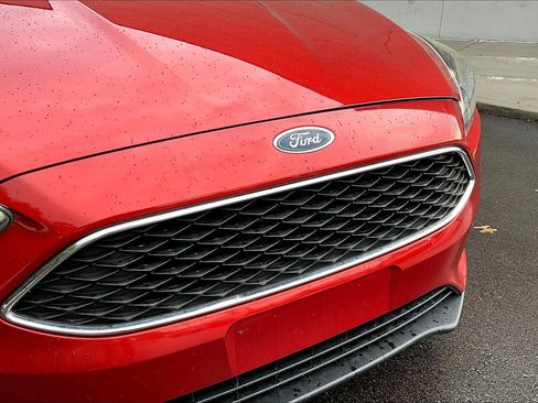 Used 2018 Ford Focus SEL FWD image 34