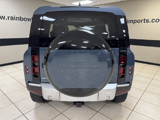 Used 2025 Land Rover Defender 110 S AWD/4WD image 5