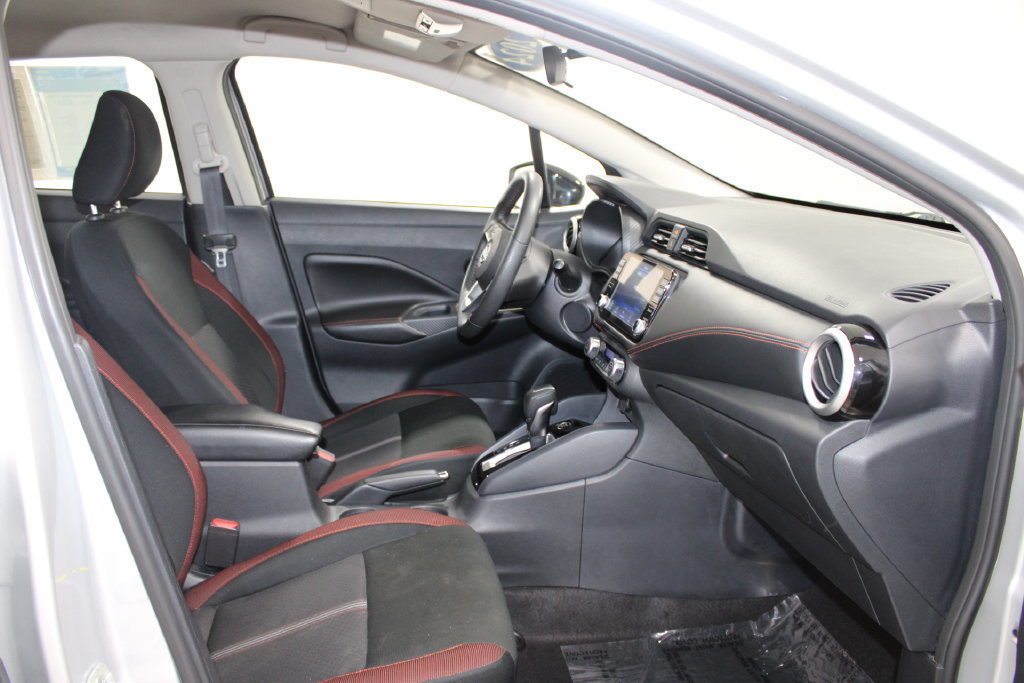 Used 2024 Nissan Versa SR FWD image 24