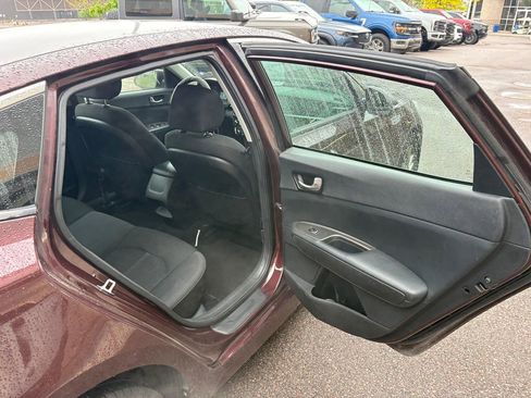 Used 2019 Kia Optima LX FWD image 25