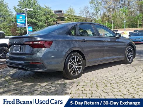 Certified 2024 Volkswagen Jetta Sport FWD image 6