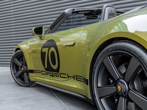 Certified 2026 Porsche 911 Carrera GTS RWD image 15