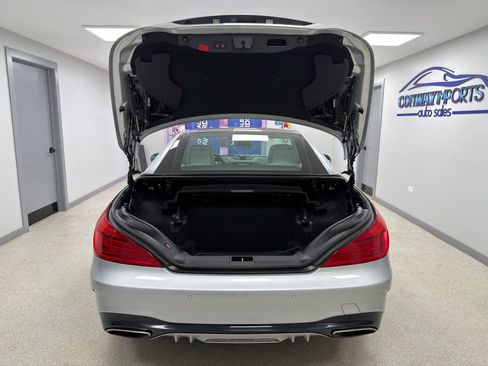 Used 2018 Mercedes-Benz SL 550 image 40