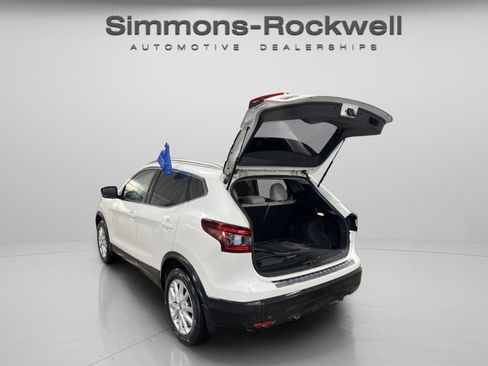 Certified 2022 Nissan Rogue Sport SV AWD/4WD image 11