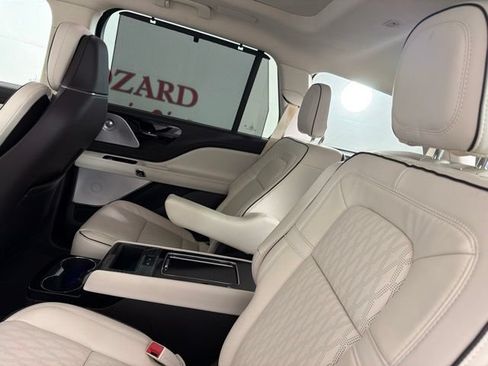 Used 2021 Lincoln Aviator Black Label Grand Touring w/ Class IV Trailer Tow Package AWD/4WD image 13