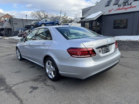 Used 2014 Mercedes-Benz E 350 4MATIC Sedan image 4