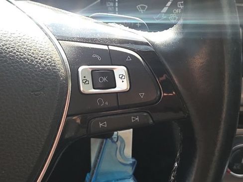 Used 2015 Volkswagen Golf S FWD image 36