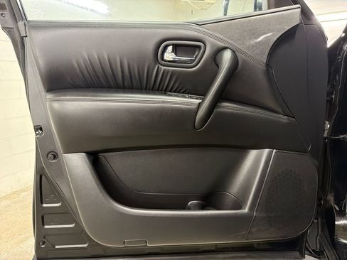 Used 2024 Nissan Armada SV RWD image 16