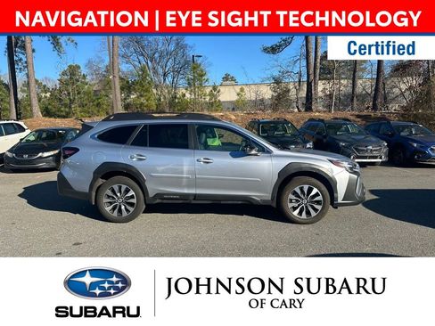 Used 2023 Subaru Outback Limited image 3