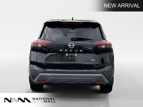 Used 2021 Nissan Rogue SV w/ Premium Package FWD image 4