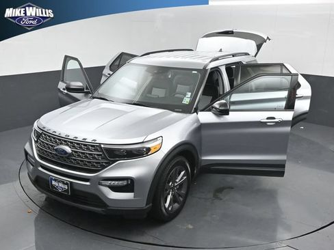 Used 2024 Ford Explorer XLT w/ Equipment Group 202A RWD image 26